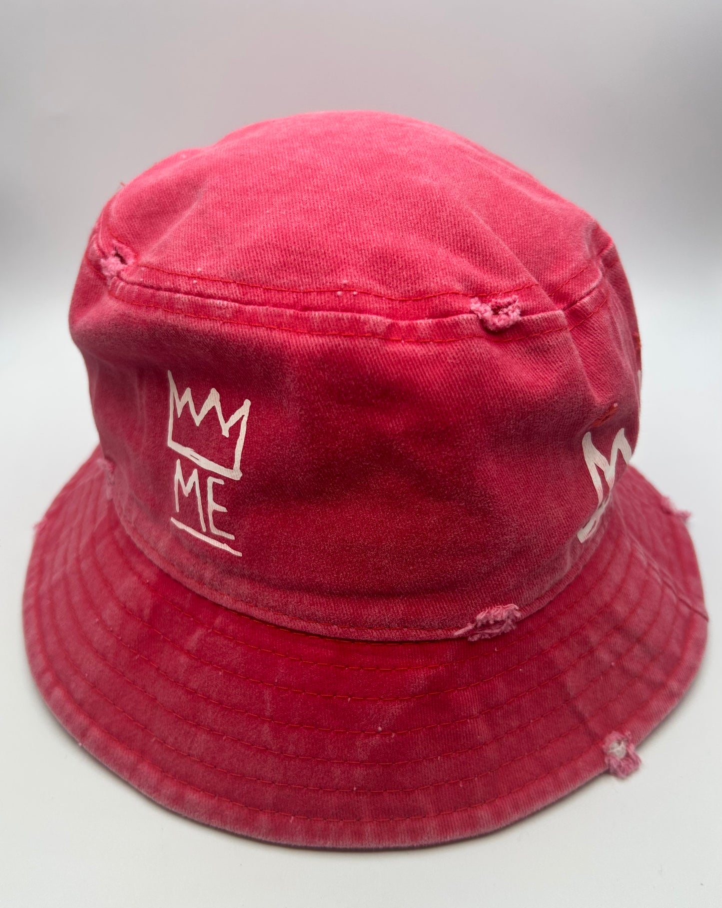Faded Red Distressed Bucket with White Krown