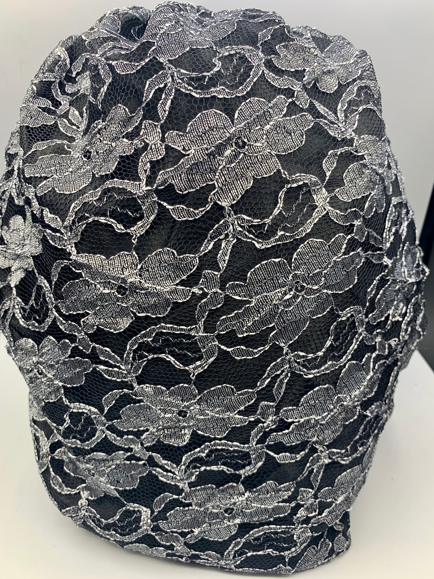 Black Embroidered Pattern Bonnet with White Krown