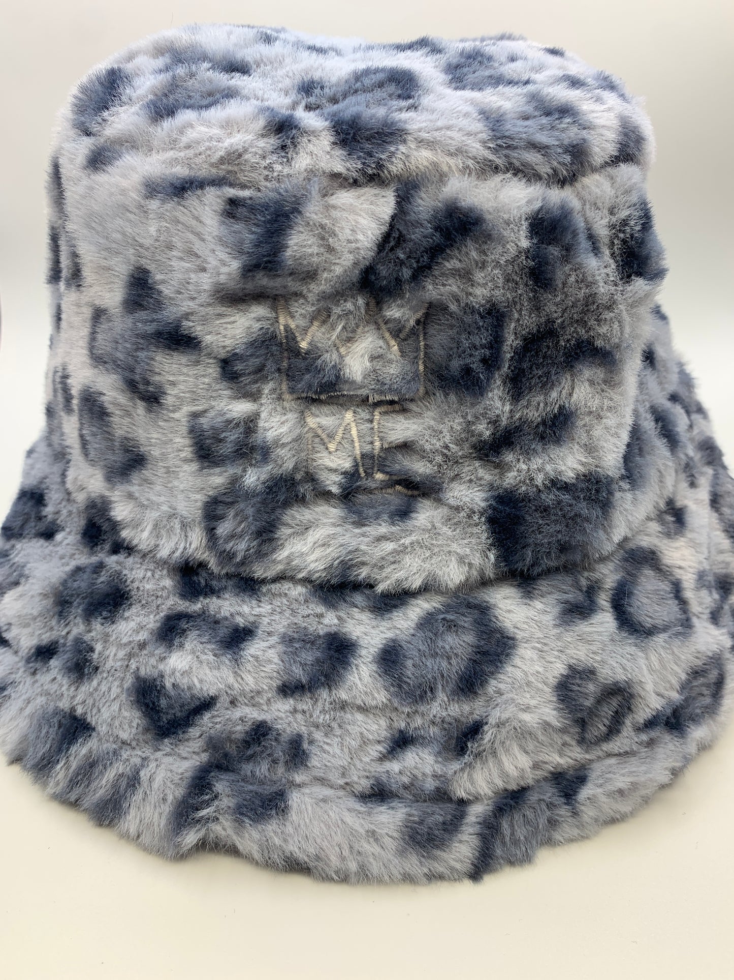 Cheetah Gray & Blue Furry Bucket with White Krown