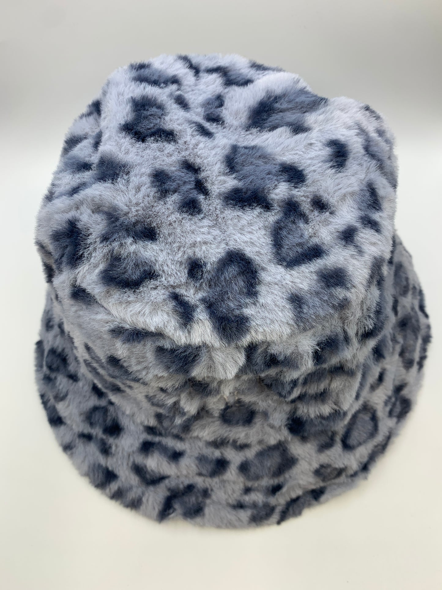 Cheetah Gray & Blue Furry Bucket with White Krown