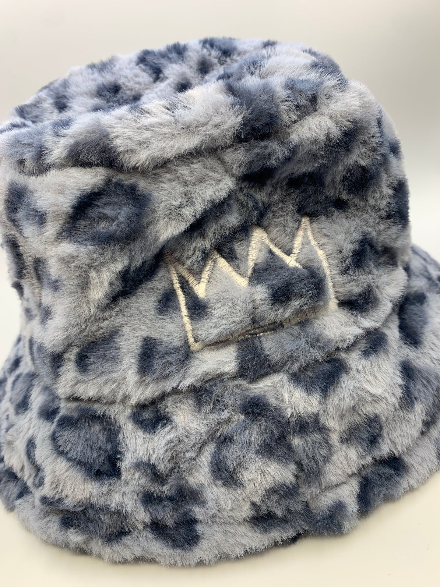Cheetah Gray & Blue Furry Bucket with White Krown