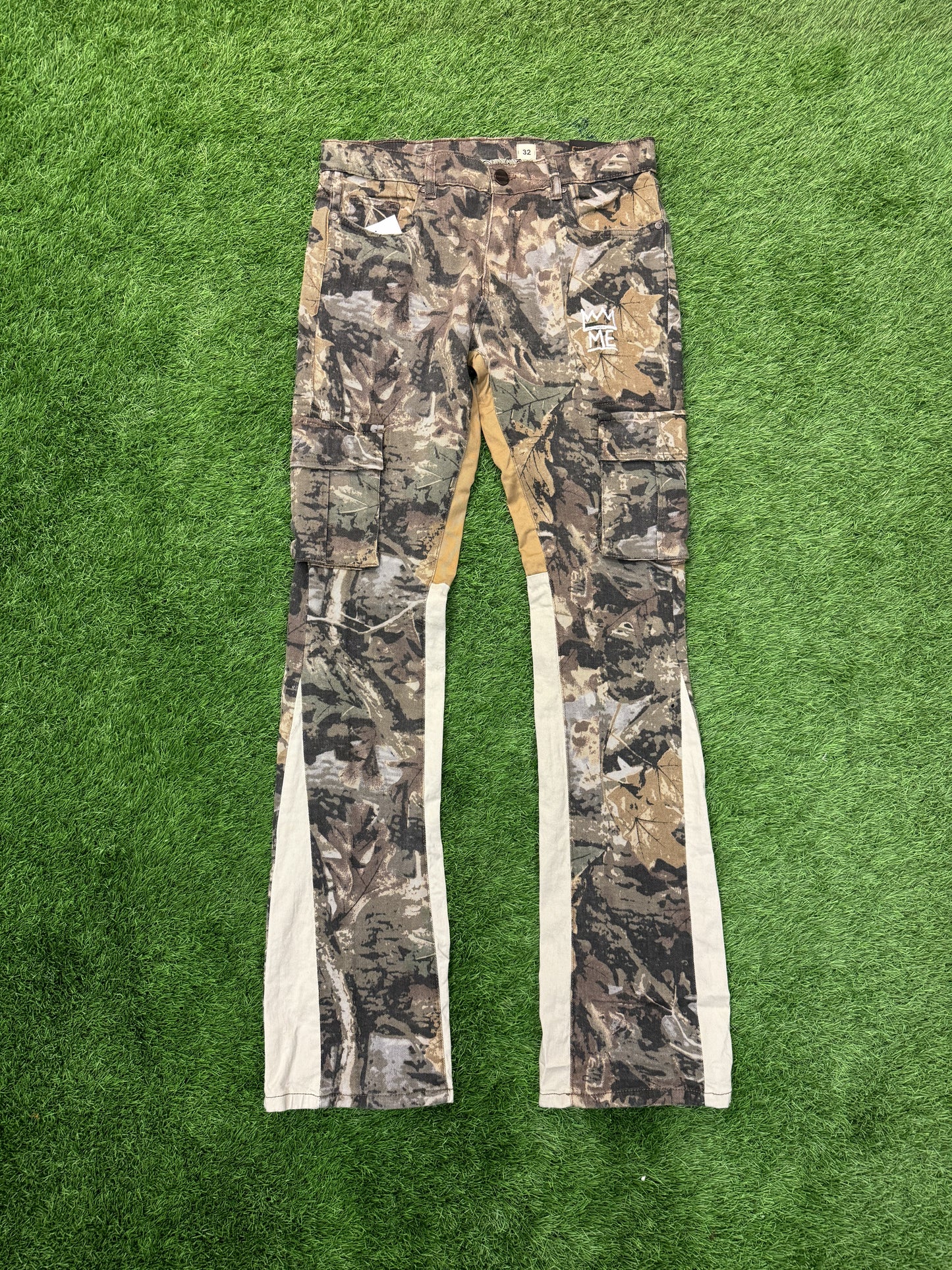 Hunter Camo Jeans with White Krown